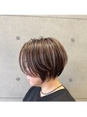ナチュラルハイライト×ひし形ショートボブ