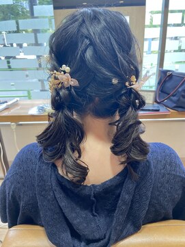 ヴィサージュクルー(VISAGE crew) 華やかなツインテールデザイン！