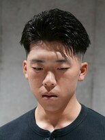 メッツ 原宿(METS)&nbsp;MEN'S/かき上げサイドパート×フェード/短髪/黒髪/20代30代