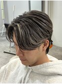 ホワイトハイライトセンターパート