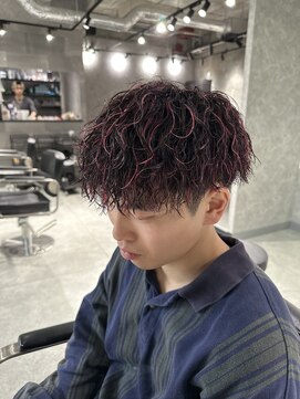 スタッド 松戸(stud. Men‘s) ハイライトメッシュ×ツイストスパイラルパーマ