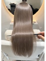 レヴァ(LEVA)&nbsp;茨木ブリーチ×艶髪ベージュ