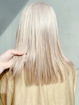 ホワイトブロンド_オリーブカラーハイライトカラー_ba305982