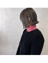 ミント(mint)&nbsp;切りっぱなしボブ/ボブ/外ハネボブ/オリーブグレージュ