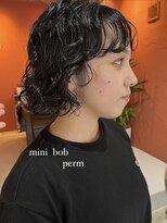 ユニ(uni)&nbsp;黒髪ボブ/ボブパーマ/ミニボブパーマ/20代/30代/40代