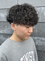 ヒュイル バイ ニアウ(Hwyl by Niau) メンズマッシュパーマ波巻きスパイラルパーマニュアンスパーマ