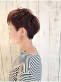刈り上げ束感ショートスタイル