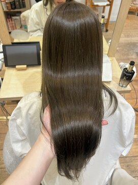 バイオレット ナゴヤ(Violet Nagoya) 大人っぽくすみカラーオリーブグレージュ IC-32