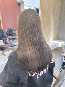 スト 静岡鷹匠(sto) 着物ヘア/ダークアッシュ/ミディアムレイヤーカット/静岡鷹匠