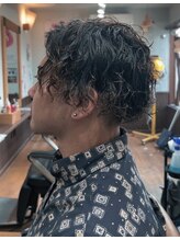 バーバー アミティ プール オム(BAR BER amity POUR HOMME)