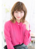 グラデーションカラーx外ハネカジュアルミディ