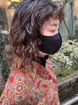 デコラ DECOR 外国人風ちゅるちゅるパーマ