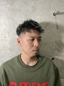 イーラ(era) 短髪×ハーフアップバング×フェード