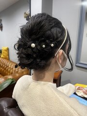 崩れにくいシニヨン【uiic stylist rira】