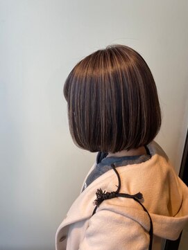 エイミー(Aimee) Aimee町田 ハイライトカラー×ワンレングスボブ