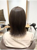 大人可愛いペールベージュ小顔カットセクションカラー