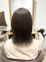 アリアバイエクラート 池袋店(ARiA by ECLART) 大人可愛いペールベージュ小顔カットセクションカラー