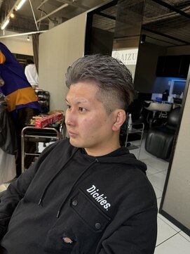 アイズ 海老名(AIZU) 極道パーマ ダブルカラー ブリーチカラー ハイトーンシルバー