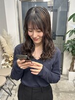 リブロ(LiBro) ペールベージュ大人ガーリーウェーブミディアム似合わせカット