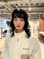 セーヌアワー(CEINE OUR)&nbsp;三軒茶屋ブリーチなしブルーブラック姫カットレイヤーパーマ韓国