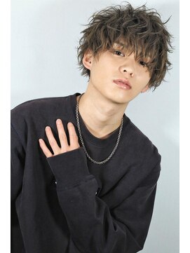 リップス 栄(LIPPS) ランダム束感ショート