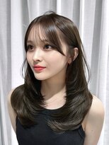 カシュカシュ 表参道(cache cache)&nbsp;韓国ヘアレイヤーカット薄め前髪顔周りロングレイヤー