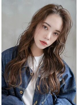 ギークス(GEEKS) 【GEEKS渋谷】アッシュブラウン/顔周りレイヤー/ロング/秋カラー