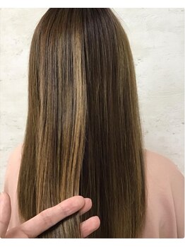 髪質やお悩みに合わせて選べるトリートメントで艷めく美髪に♪感動的な手触りと艶が一日中続く！