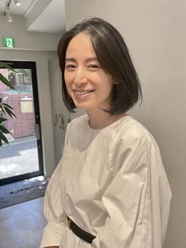 ロマリア 青山 南青山(Lomalia) Lomalia青山/暗めカラーナチュラルボブ