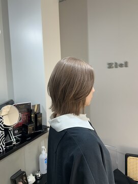 ジール(Ziel) ベージュカラー