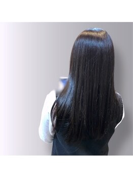 ヒサ(HISA)の写真/髪内部まで水分補給できる「電子トリートメント」使用!ケアカラーと同時施術で潤髪×艶髪で高評価☆