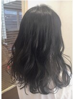 ヘアデザイン トリップ(HAIR DESIGN TRIP) パッと見、黒髪？？？