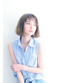 透け感重視のシンプルボブ