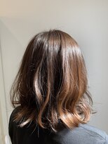 キー(KEY) ミディアムボブ