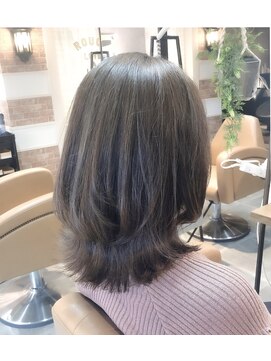 ロンド ルージュ 銀座店(Lond rouge) 外ハネセミディレイヤー