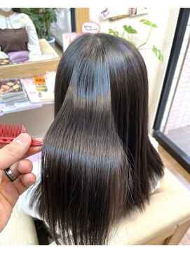 キュアキュア(Cure2) 【縮毛矯正】黒髪のメチャ艶ストレート