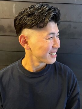 ディスイズバーバーセカンド(THIS IS BARBER 2nd) スキンフェード　アップバング　ダウンパーマ　ツーブロック