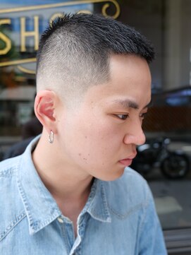 ローサムカットワークス(LOSOME CUT WORKS) バズカット　フェード　スキンフェード