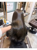 オリーブグレージュ