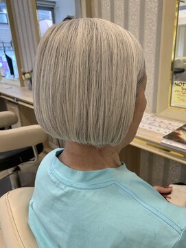 アッシュ 仙川店(Ash) 大人の美しいグレイヘア脱白髪染め30代40代50代60代70代80代