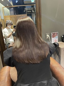 ロアナミドリノ(LOANA MIDORINO) カラーとトリートメント☆