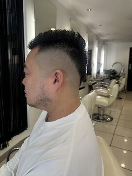 エヌズヘアー(N's hair) トップに遊びを入れたソフトモヒカン。男らしさバツグン!
