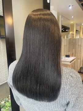 ラフ 大宮店(Laf) ブルージュ。