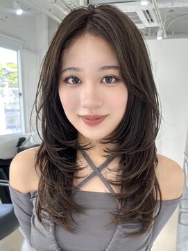 ヨロ 上野(YOLO) ハイライトカラーミルクティーベージュレイヤーカット