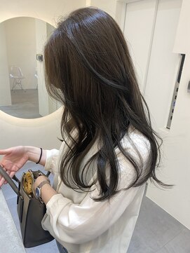 ナリテ. 柔らかダークアッシュ