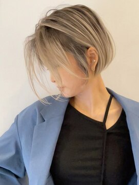 トルネード(TORNADO) 海外ヘア 外国人風色気前下がりレイヤーボブ バレイヤージュt82