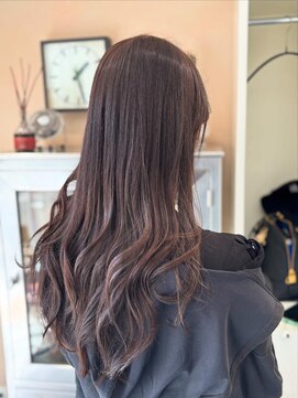 フィグバイアルテフィーチェ(fig by artefice) グレージュレイヤースタイル