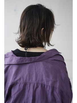 ネフ(NeF) レイヤーボブとダークトーンショコラベージュ