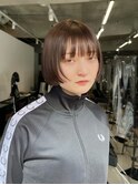 ベージュカラーボブ/ミニボブ前上がりボブ【AMU/自由が丘】