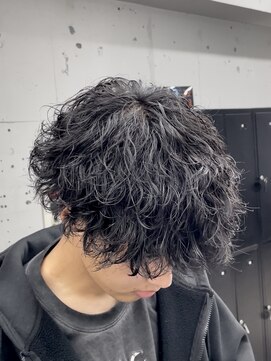 オーバル ジングウマエ(OVARL jingumae) シャドウパーマ波巻きパーマサーフカール